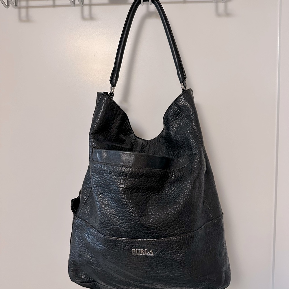 Black leather Furla shoulder tote in fair condition
